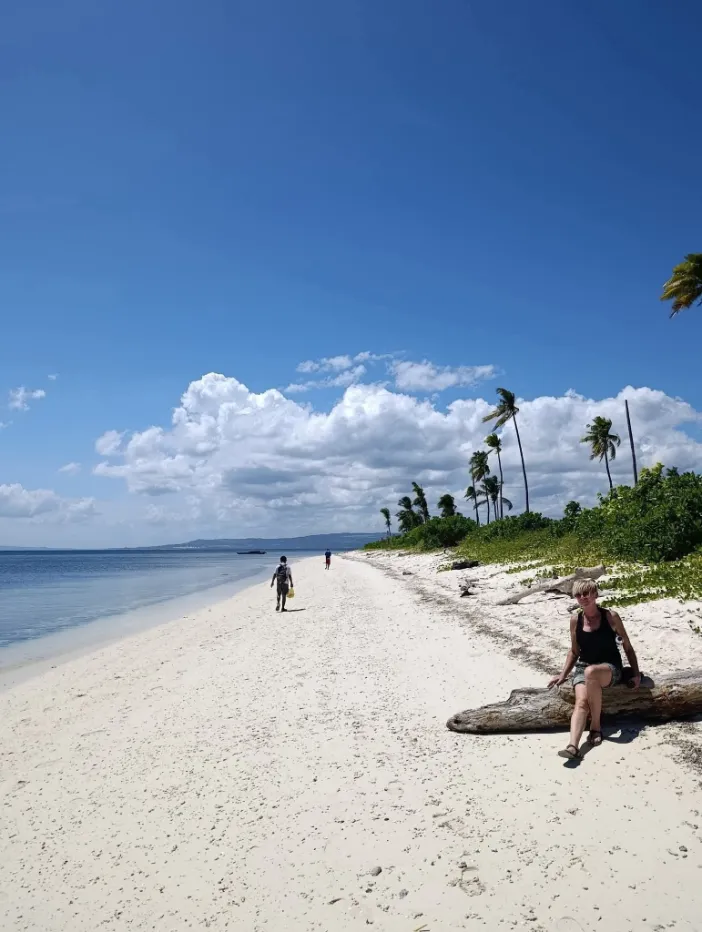 Liwutongkidi Island Escape